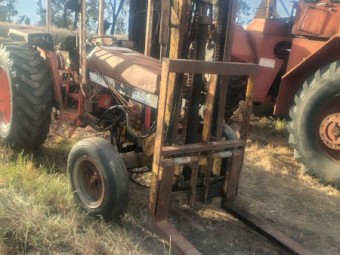 Case 1190 Forklift Tractor