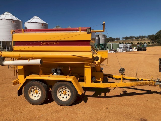 Steele Steel Trailed Sheep Feeder