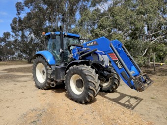 2015 New Holland T7 260 Tractor