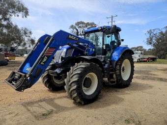 2015 New Holland T7 260 Tractor