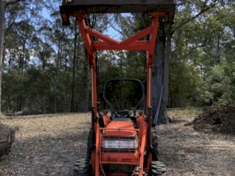 Kubota L4310 Tractor