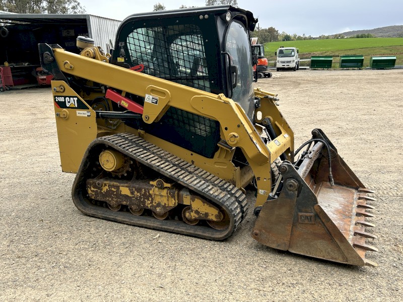 CAT 249D Skid Steer