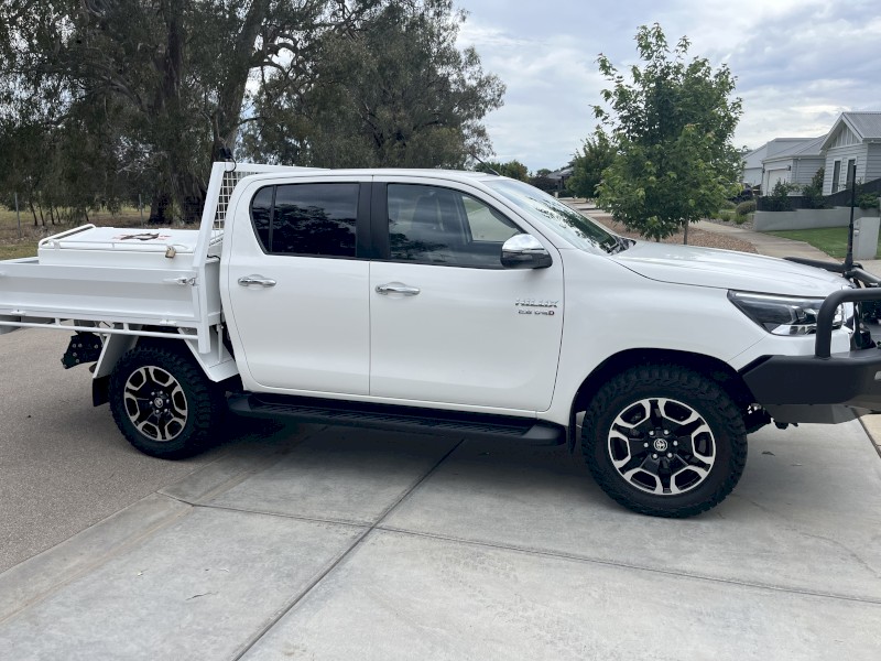 2020 Toyota Hilux SR5 Twin Cab Ute