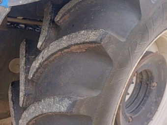 Tyres and Rims Suit New Holland T7 Tractor 520/70R 38 420/70R 28