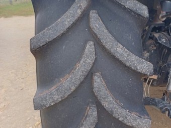 Tyres and Rims Suit New Holland T7 Tractor 520/70R 38 420/70R 28