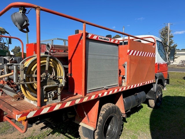 1996 Mitsubishi Canter 4x4 Ex Fire Truck