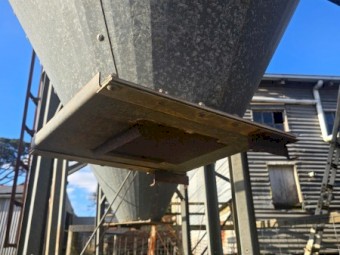 8 tonne Silos x 2