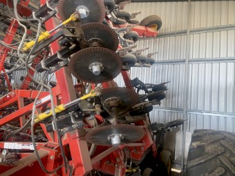 2013 Bourgault 3320 Seeder Bar