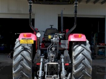 2020 Mahindra 7580 4WD tractor 2020 with 4 in bucket + Slasher - 259 hrs ONLY
