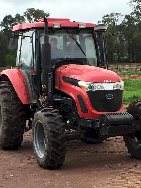 2016 WHM 1164 Tractor
