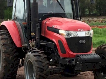 2016 WHM 1164 Tractor