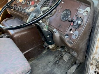 1984 Ford Louisville LNT9000 Truck