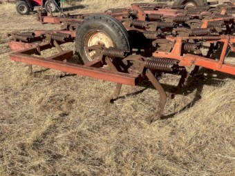 International 2-11 29 Tyne Scarifier