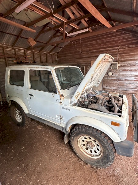 Suzuki Sierra