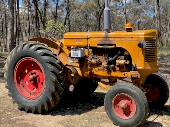 1949 Minneapolis Moline UTS Tractor