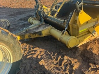 2001 JNR Laser Bucket 12ft and Super Single Wheels