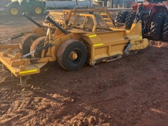 2001 JNR Laser Bucket 12ft and Super Single Wheels