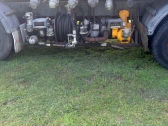 1990 International 2670 Aluminum Tanker