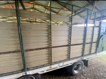 Strasburg Cattle Crate