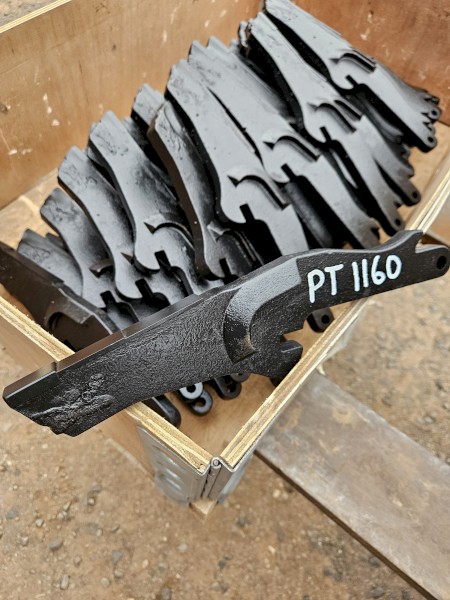 56 x Agmaster Knife Points