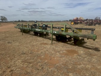 John Deere MaxEmerge 1700 Row Planter
