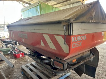 Kubota DSX spreader
