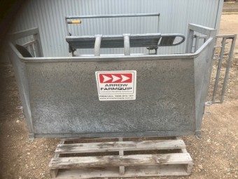 Arrowquip sheep and goat handler
