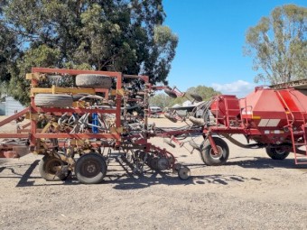 Morris 6130 Air Seeder Cart