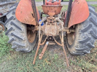 Massey Ferguson 135 Tractor