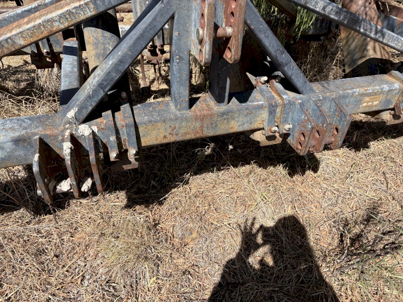 AFM Chisel Plow