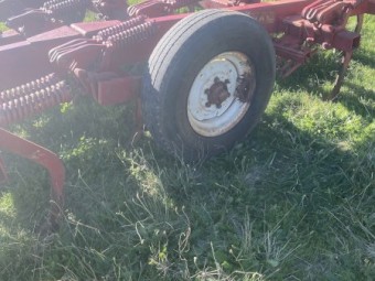 International 21 Tyne Scarifier