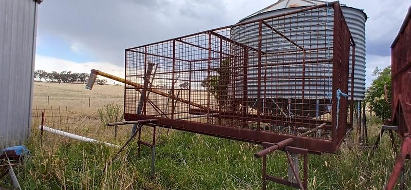 14ft Stock Crate with stands