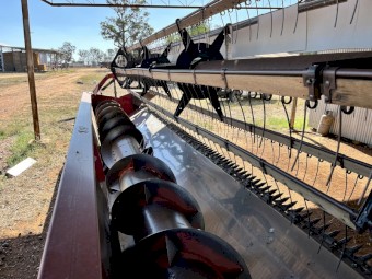 1992 Case IH 1680 Header with Front