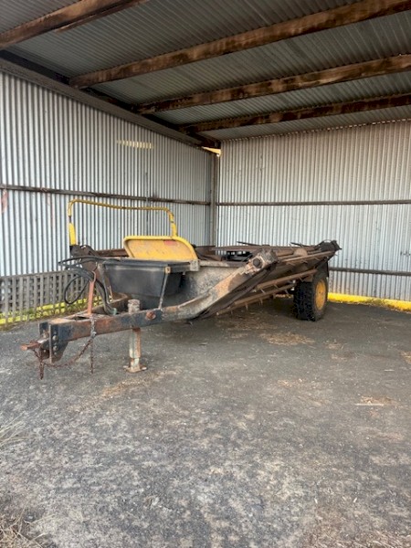Boomerang Bale Feeder