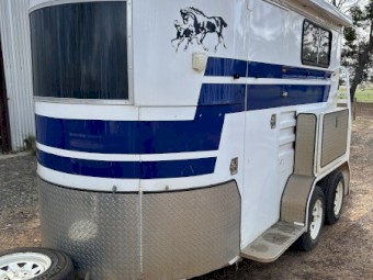 2016 Otto Tuza Horse Float
