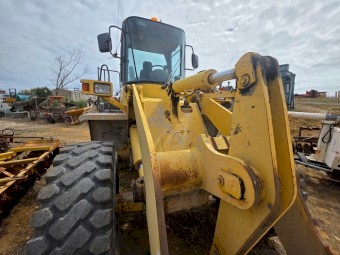 Komatsu WA200 Front End Loader