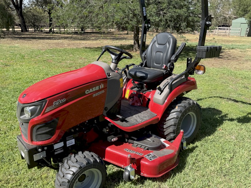 2025 Case IH Farmall 25C Ride-On Lawn Mower