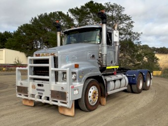 2004 Mack Trident 6x4 Prime Mover