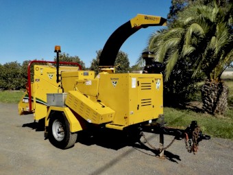 4/2015 Vermeer BC1000XL Commercial Diesel 12" Wood Chipper