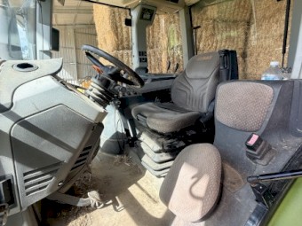 Claas Arion 620 Tractor with Loader