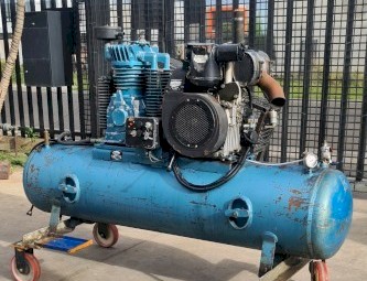 Pilot Air Heavy-Duty Diesel Compressor | Hatz 2-Cylinder | Martinson Tank