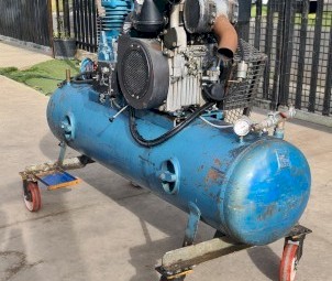 Pilot Air Heavy-Duty Diesel Compressor | Hatz 2-Cylinder | Martinson Tank