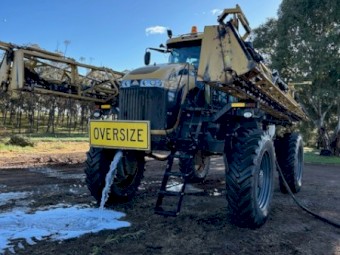 2013 Croplands 1300B Rogator Self Propelled Sprayer