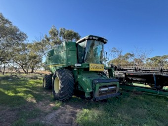 2011 John Deere 9770 Header Macdon D60 Front 