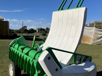 2022 Hustler TX205 Chainless Hay Feed Out Cart