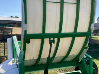 2022 Hustler TX205 Chainless Hay Feed Out Cart