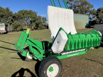 2022 Hustler TX205 Chainless Hay Feed Out Cart