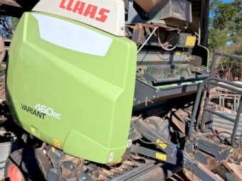 2017 Claas 460 Rotocut Round Baler