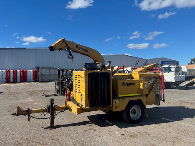 2016 Vermeer BC1800XL Wood Chipper