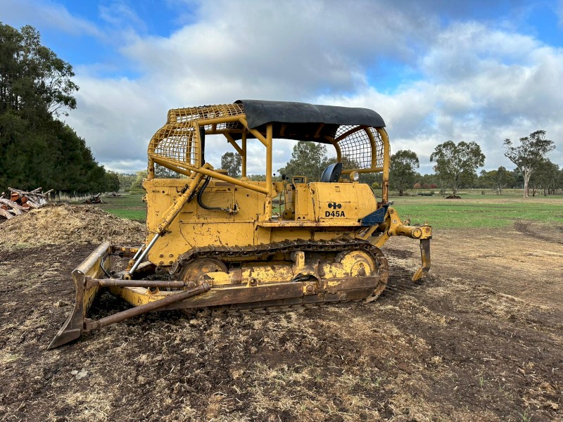 Komatsu D45A dozer